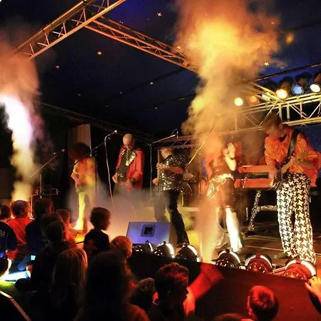 F 913 Comfortable 別荘